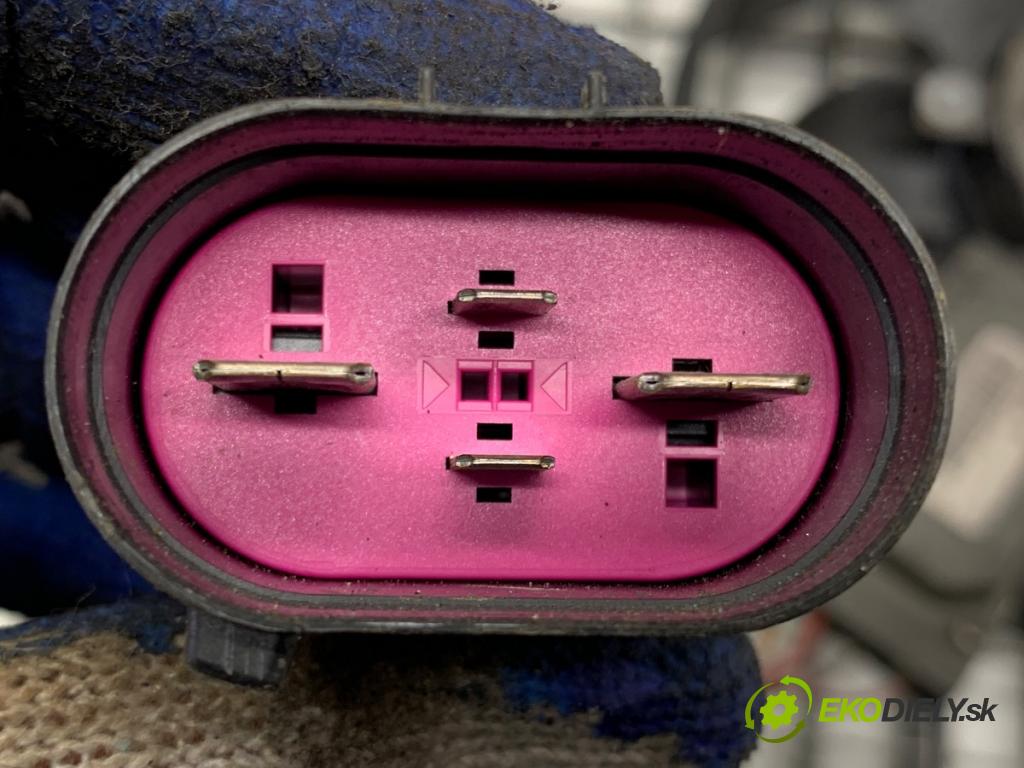 VW TOUAREG SUV 2006 206 kW 3.6 V6 FSI 3597 ventilátor klimatizace 7L0959455C (Ventilátor chladiče klimatizace)