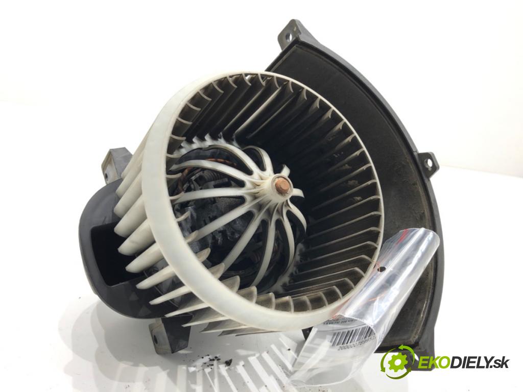 VW TOUAREG SUV 2006 206 kW 3.6 V6 FSI 3597 ventilátor kúrenia 7L0820021L