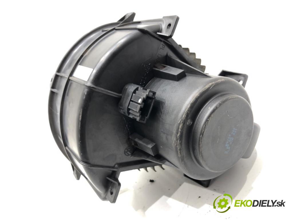 VW TOUAREG SUV 2006 206 kW 3.6 V6 FSI 3597 ventilátor kúrenia 7L0820021L