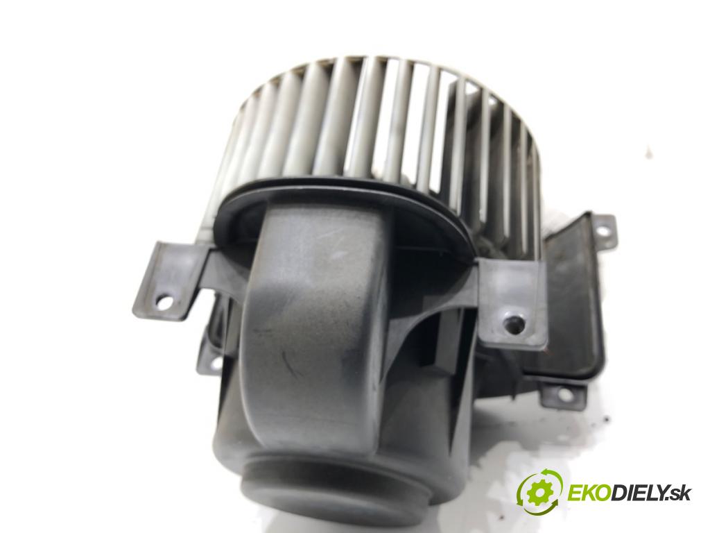 VW TOUAREG SUV 2006 206 kW 3.6 V6 FSI 3597 ventilátor kúrenia 7L0820021L