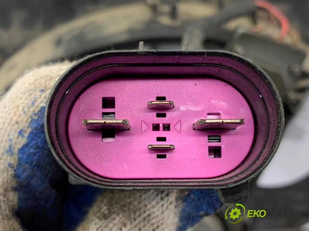 VW TOUAREG SUV 2006 206 kW 3.6 V6 FSI 3597 Ventilátor chladiča 7L0121203F 0130303922 (Ventilátor)