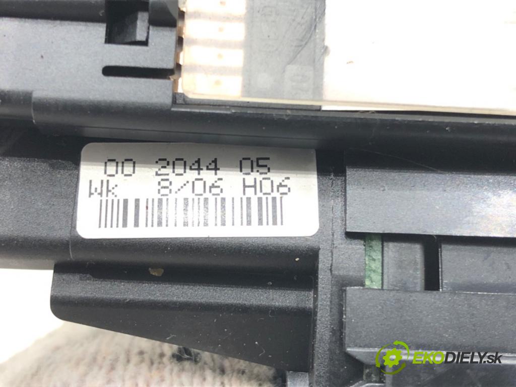 VW TOUAREG SUV 2006 206 kW 3.6 V6 FSI 3597 kroužek slimák airbag 8E0953541D (Airbag)