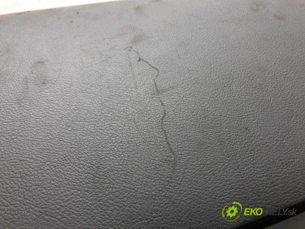 VW TOUAREG SUV 2006 206 kW 3.6 V6 FSI 3597 Priehradka, kastlík spolujazdca 7L6857101 (Priehradka (kastlík))