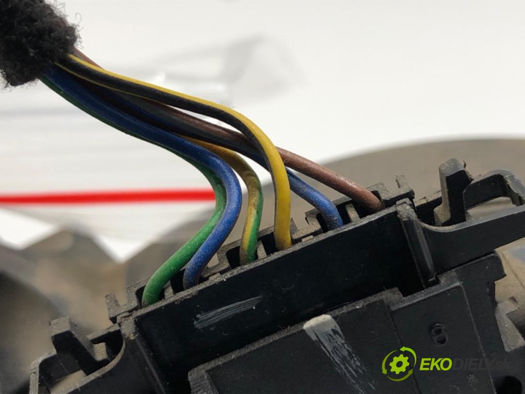 VW TOUAREG SUV 2006 206 kW 3.6 V6 FSI 3597 Potenciometer plynu 7L0723507B (Potenciometer plynového pedálu)