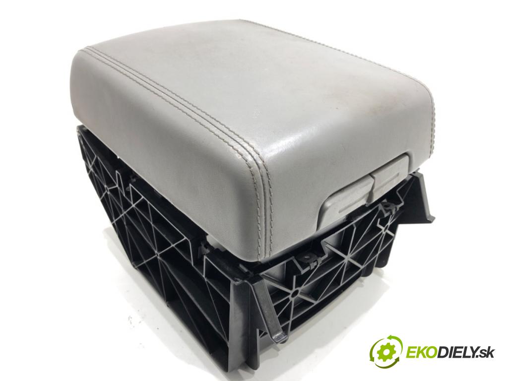 VW TOUAREG SUV 2006 206 kW 3.6 V6 FSI 3597 Lakťová opierka 7L6863762D (Lakťová opierka)