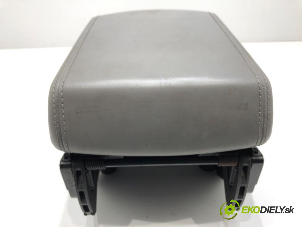 VW TOUAREG SUV 2006 206 kW 3.6 V6 FSI 3597 Lakťová opierka 7L6863762D (Lakťová opierka)