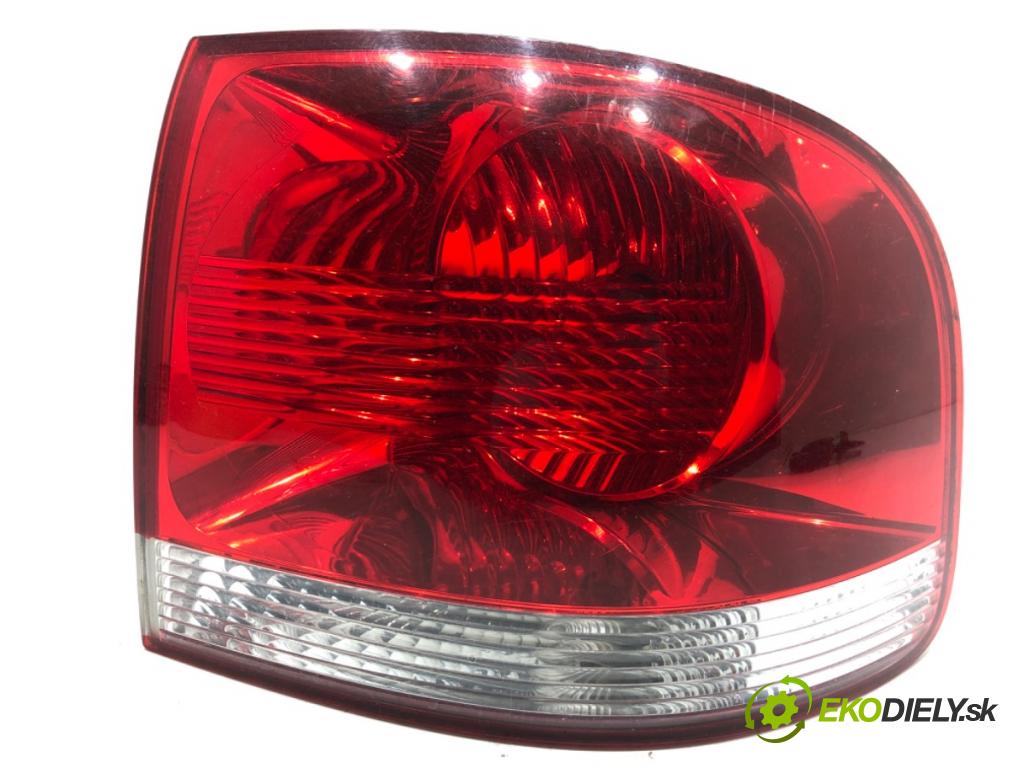 VW TOUAREG SUV 2006 206 kW 3.6 V6 FSI 3597 Svetlo pravy zad 7L6945096K