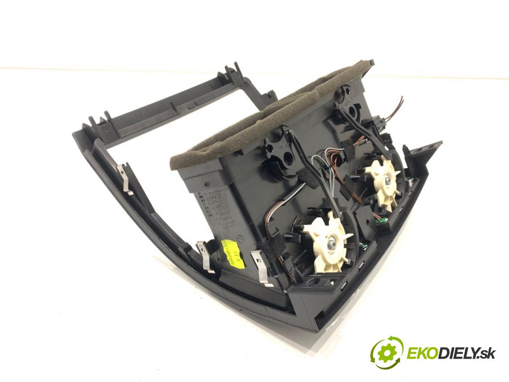 VW TOUAREG SUV 2006 206 kW 3.6 V6 FSI 3597 Mriežky kúrenia predný 7L6819727