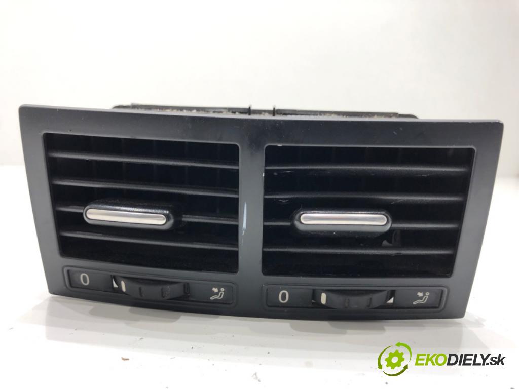 VW TOUAREG SUV 2006 206 kW 3.6 V6 FSI 3597 Mriežky kúrenia zad 7L6819203D