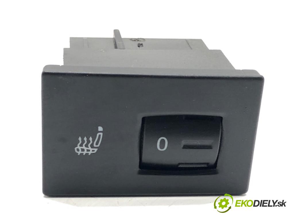 VW TOUAREG SUV 2006 206 kW 3.6 V6 FSI 3597 Prepínač ohrievania, vyhrievania sedačky 7L6963570C (Prepínacie páčky pod volantom)