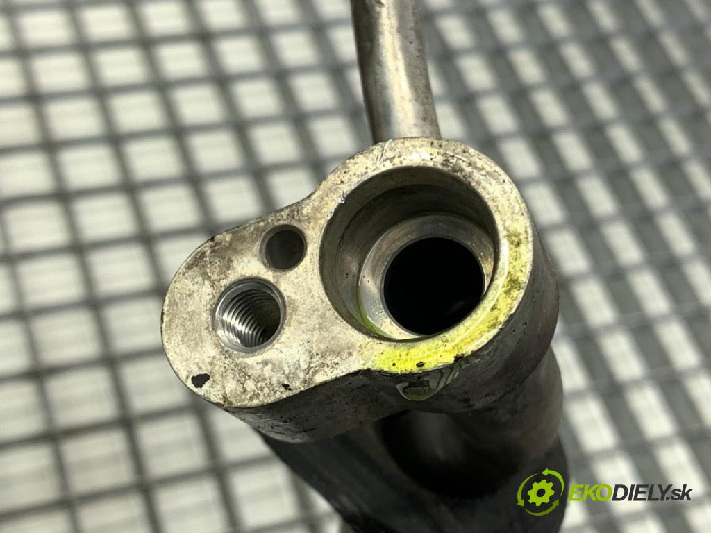 VW TOUAREG SUV 2006 206 kW 3.6 V6 FSI 3597 rúrka klimatizace 7L6820743E (Trubka klimatizace)