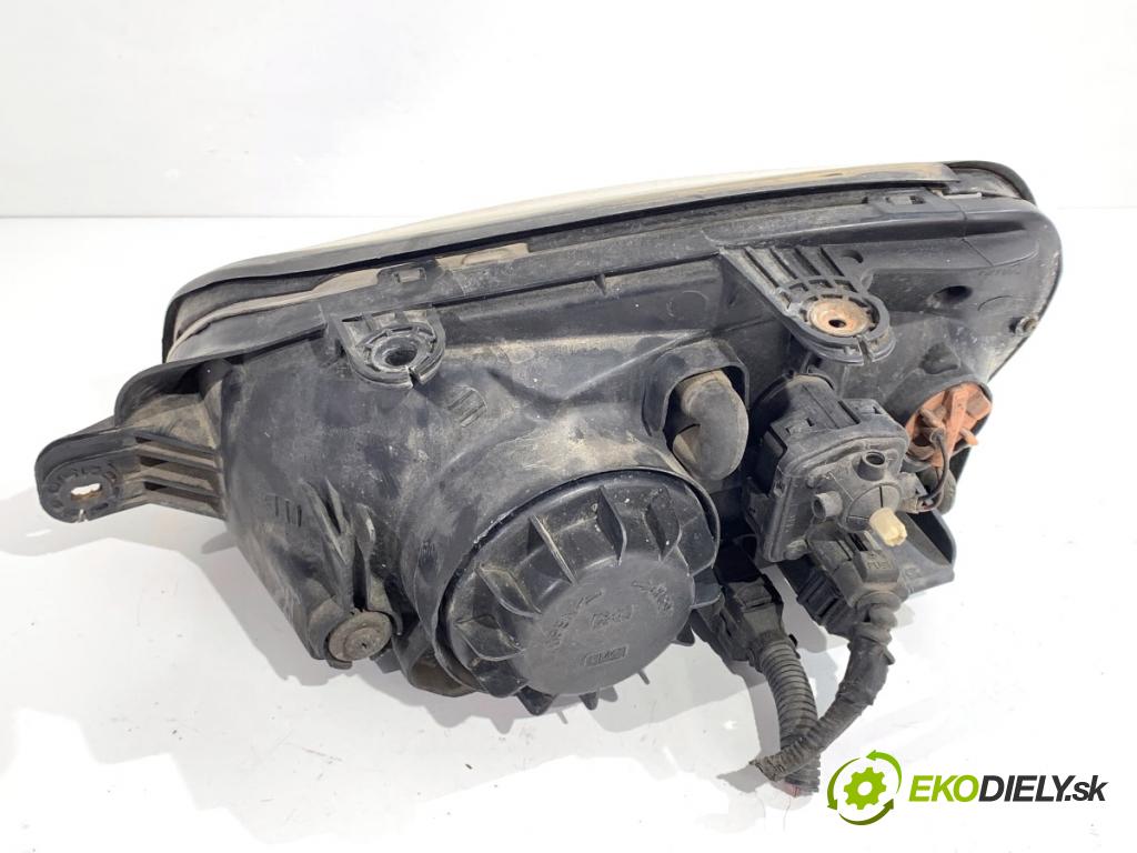 HYUNDAI SANTE FE I SUV 2004 83 kW 2.0 CRDi 4x4 1991 Svetlomet pravy predný