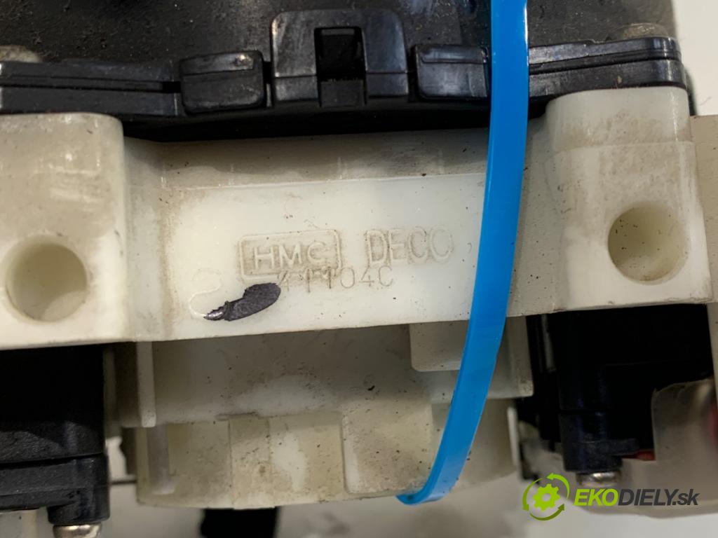 HYUNDAI SANTE FE I SUV 2004 83 kW 2.0 CRDi 4x4 1991 Prepínač kombinovaný  (Prepínacie páčky pod volantom)