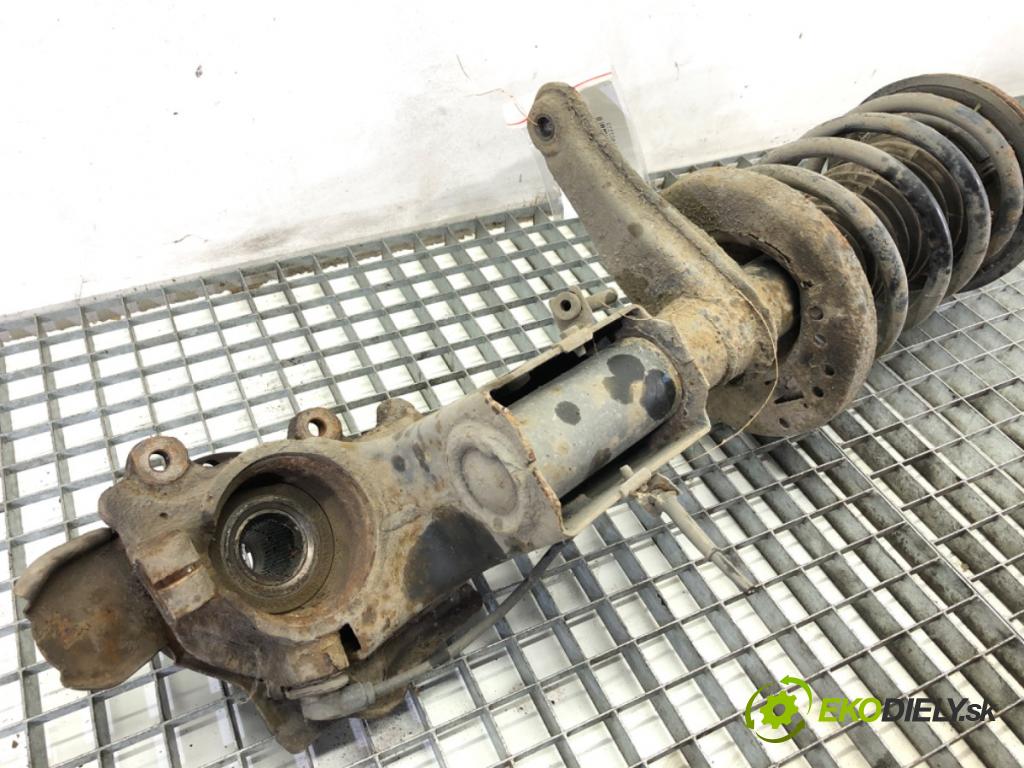 AUDI A6 C4 sedan 1996 92 kW 1.8 1781 náboj pravy predný 4A0407258C