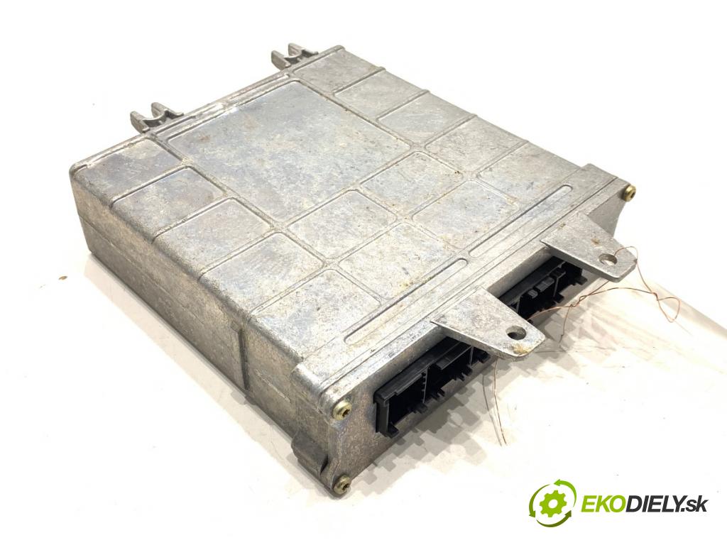 AUDI A6 C4 sedan 1996 92 kW 1.8 1781 riadiaca jednotka Motor 8D0907557F 0261203761 (Riadiaca jednotka)