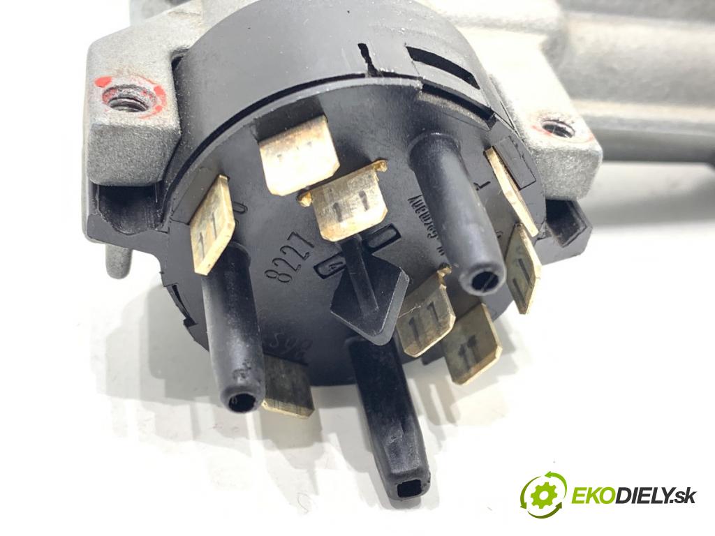 AUDI A6 C4 sedan 1996 92 kW 1.8 1781 spinačka 4A0905851E (Spínacia skrinka)