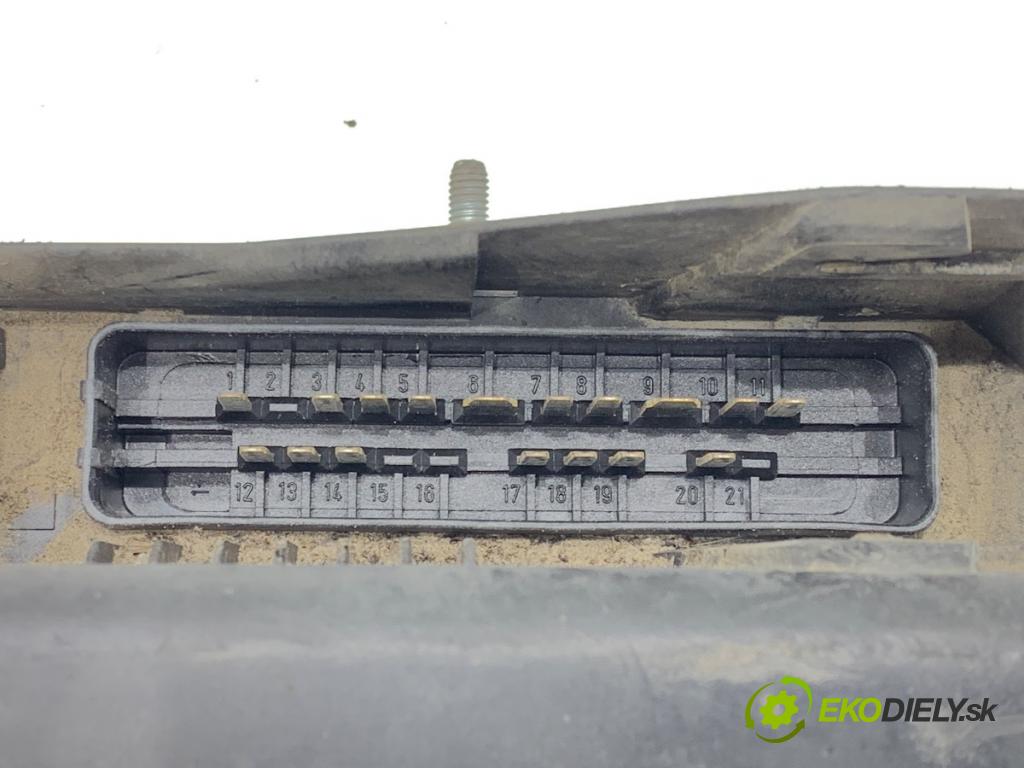 AUDI A6 C4 sedan 1996 92 kW 1.8 1781 Pumpa ABS 8D0614111 (Pumpa ABS)