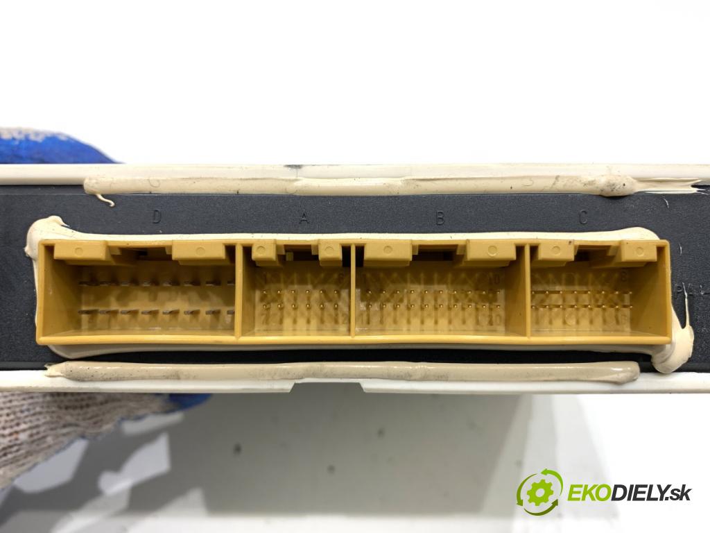 AUDI A6 C4 sedan 1996 92 kW 1.8 1781 Panel ovládania kúrenia 4A0820043K (Prepínacie páčky pod volantom)