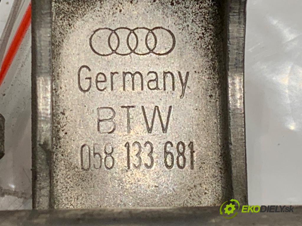 AUDI A6 C4 sedan 1996 92 kW 1.8 1781 Lišta vstrekovacia 058133681 (Vstrekovacia lišta)