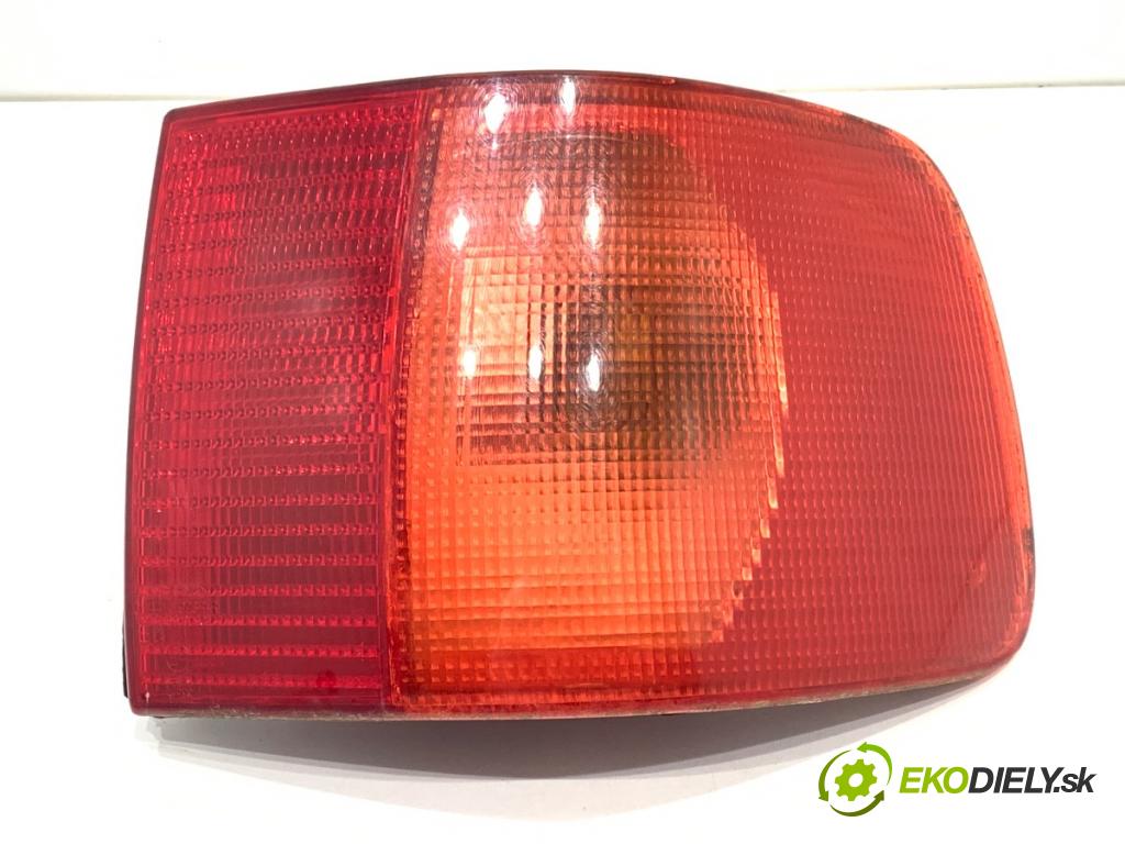AUDI A6 C4 sedan 1996 92 kW 1.8 1781 Svetlo pravy zad 
