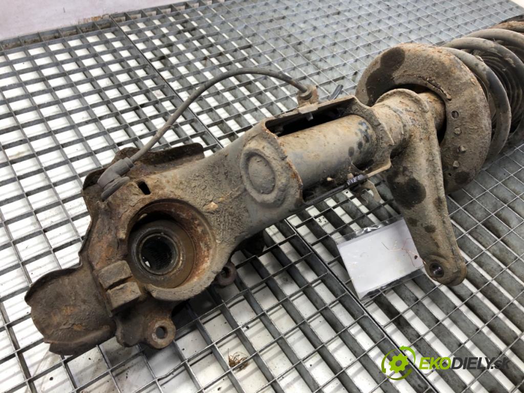 AUDI A6 C4 sedan 1996 92 kW 1.8 1781 náboj ľavy predný 4A0407257C