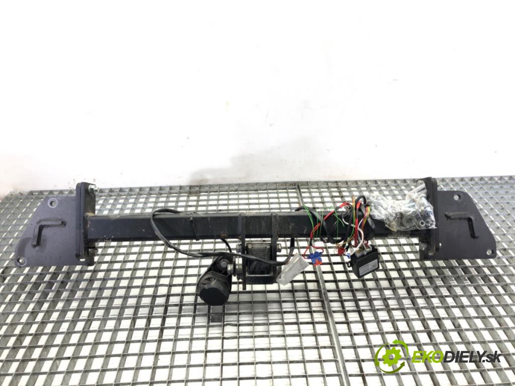 JEEP CHEROKEE KL SUV 2019 200 kW 3.2 V6 4x4 3239 Hák tažné zařízení  (Tažné zařízení)