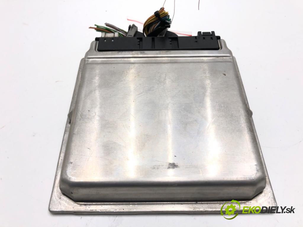 MERCEDES-BENZ W203 sedan 2000 120 kW C 200 Kompressor (203.045) 1998 riadiaca jednotka Motor 1111530679 (Riadiaca jednotka)