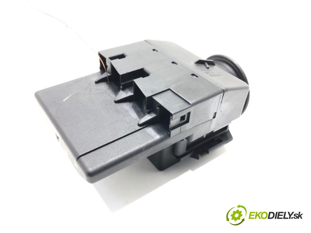 MERCEDES-BENZ W203 sedan 2000 120 kW C 200 Kompressor (203.045) 1998 spinačka 2035450108 (Spínacia skrinka)