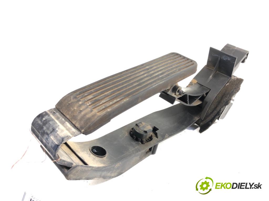 MERCEDES-BENZ W203 sedan 2000 120 kW C 200 Kompressor (203.045) 1998 Potenciometer plynu A2033010001 (Potenciometer plynového pedálu)