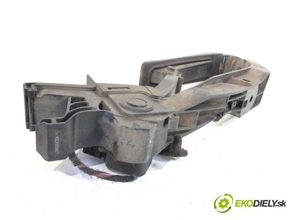 MERCEDES-BENZ W203 sedan 2000 120 kW C 200 Kompressor (203.045) 1998 Potenciometer plynu A2033010001 (Potenciometer plynového pedálu)