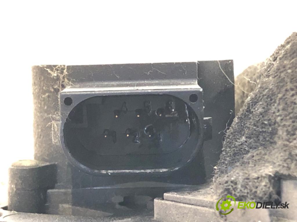 MERCEDES-BENZ W203 sedan 2000 120 kW C 200 Kompressor (203.045) 1998 Potenciometer plynu A2033010001 (Potenciometer plynového pedálu)