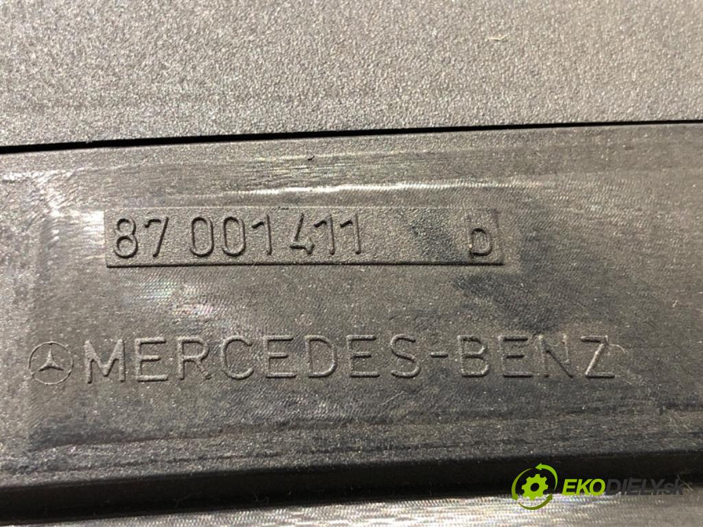 MERCEDES-BENZ W203 sedan 2000 120 kW C 200 Kompressor (203.045) 1998 Prístrojovka A2035400711 (Prístrojová doska)