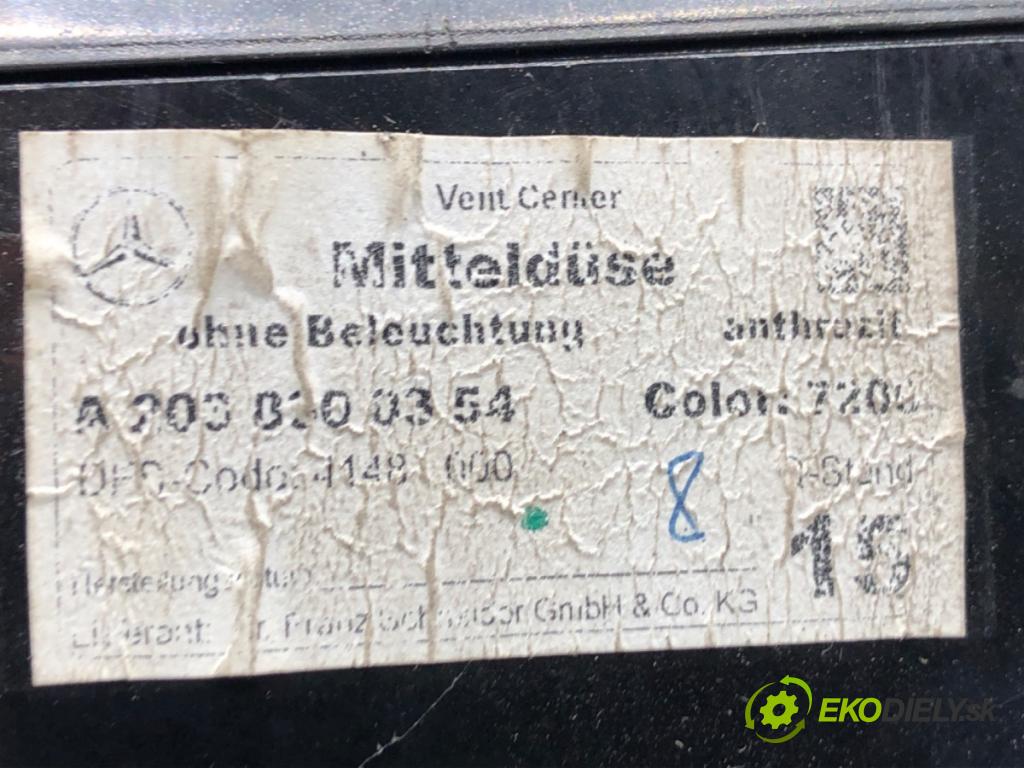 MERCEDES-BENZ W203 sedan 2000 120 kW C 200 Kompressor (203.045) 1998 Mriežky kúrenia predný A2038300354