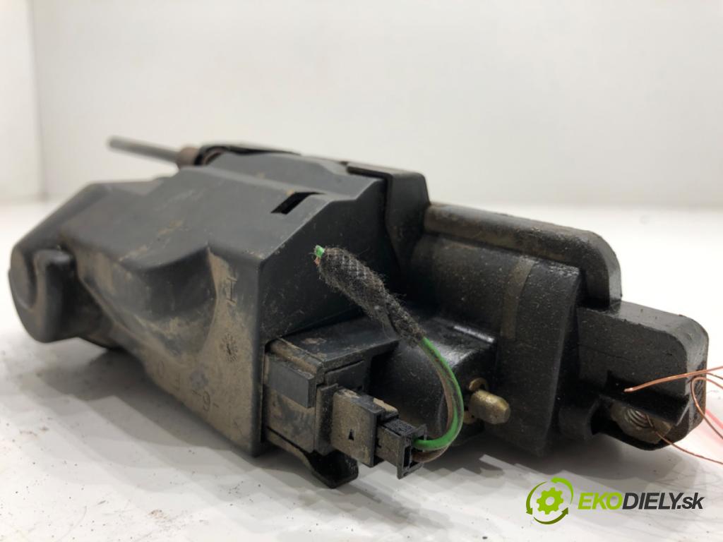 MERCEDES-BENZ W203 sedan 2000 120 kW C 200 Kompressor (203.045) 1998 Kľučka dverí zad A2037500093