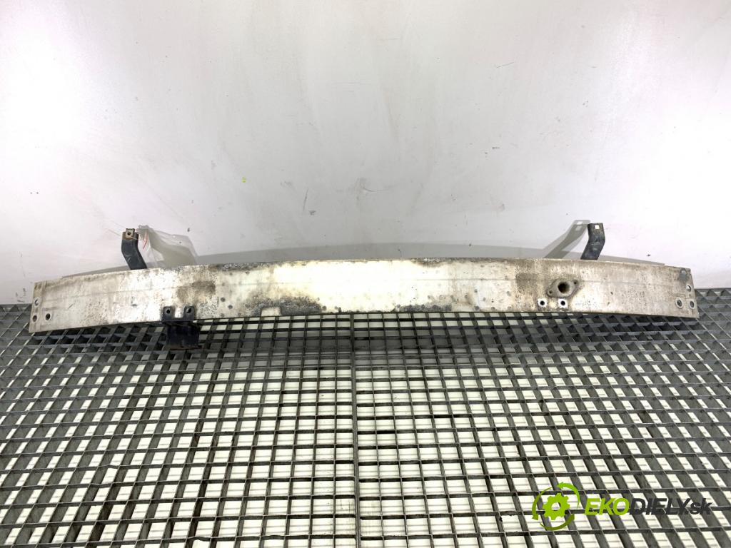 MERCEDES-BENZ W203 sedan 2000 120 kW C 200 Kompressor (203.045) 1998 výztuha nárazníka přední část  (Přední výztuha)