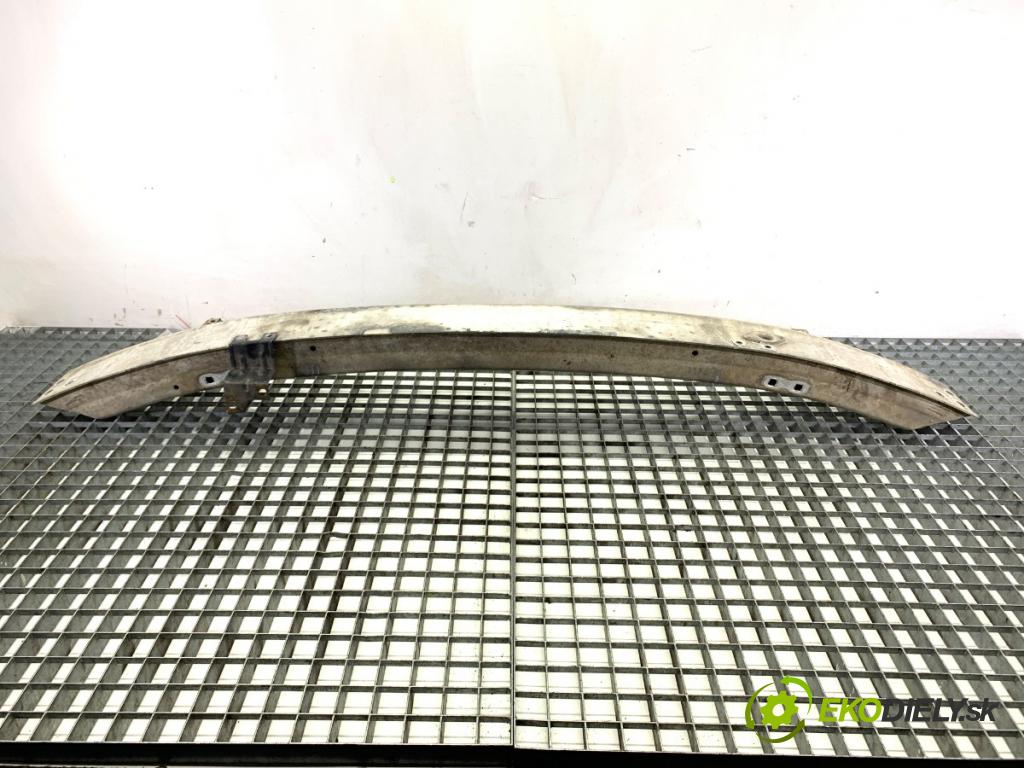 MERCEDES-BENZ W203 sedan 2000 120 kW C 200 Kompressor (203.045) 1998 výztuha nárazníka přední část  (Přední výztuha)