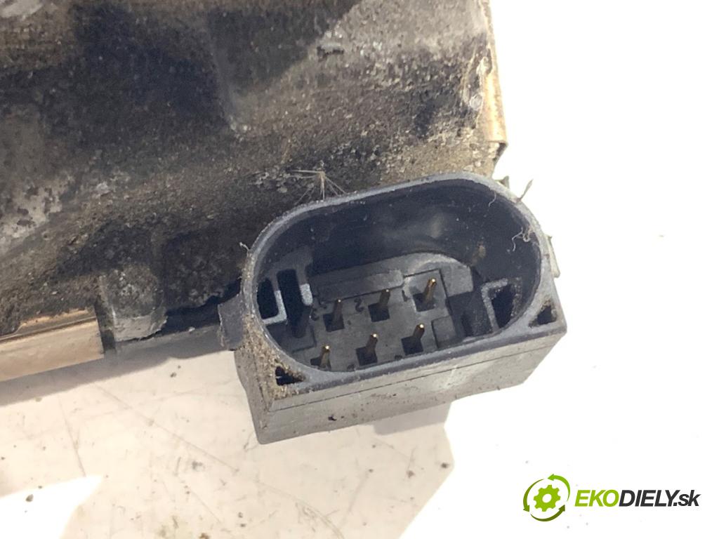 MERCEDES-BENZ W203 sedan 2000 120 kW C 200 Kompressor (203.045) 1998 Škrtiaca klapka A1111410325 (Škrtiaca klapka)