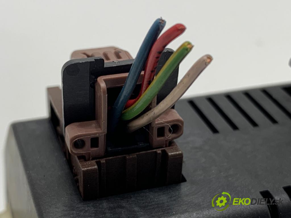 PEUGEOT 207 liftback 2007 80 kW 1.6 HDi 1560 Dislpej 9664644280 (Prístrojová doska)