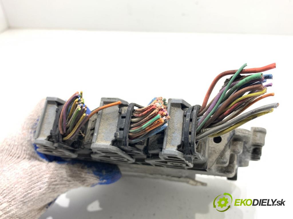 PEUGEOT 207 liftback 2007 80 kW 1.6 HDi 1560 riadiaca jednotka Motor 9653958980 (Riadiaca jednotka)