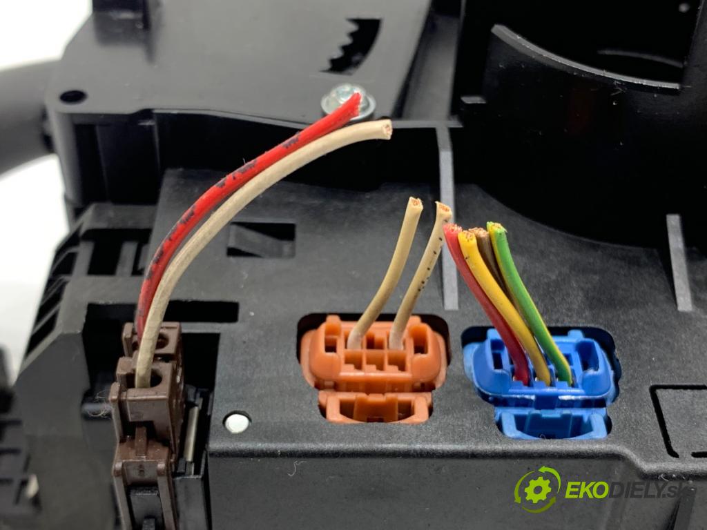 PEUGEOT 207 liftback 2007 80 kW 1.6 HDi 1560 Prepínač kombinovaný 96630717XT (Prepínacie páčky pod volantom)