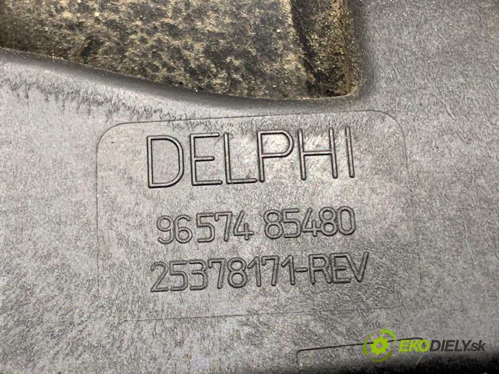 PEUGEOT 207 liftback 2007 80 kW 1.6 HDi 1560 Škrtiaca klapka 9657485480 (Škrtiaca klapka)