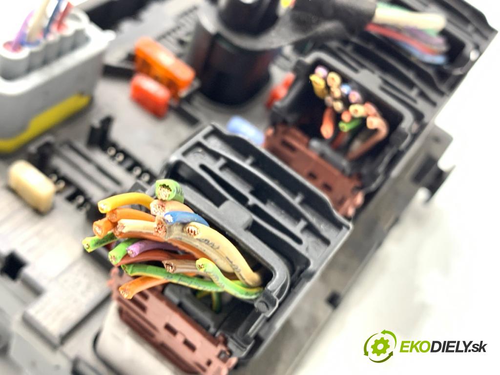 PEUGEOT 207 liftback 2007 80 kW 1.6 HDi 1560 Modul BSM 9664055780 (Riadiaca jednotka ostatné)