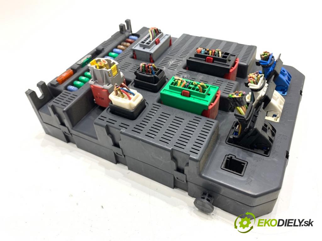 PEUGEOT 207 liftback 2007 80 kW 1.6 HDi 1560 modul BSI 9663798480 (Pojistková skříňka)