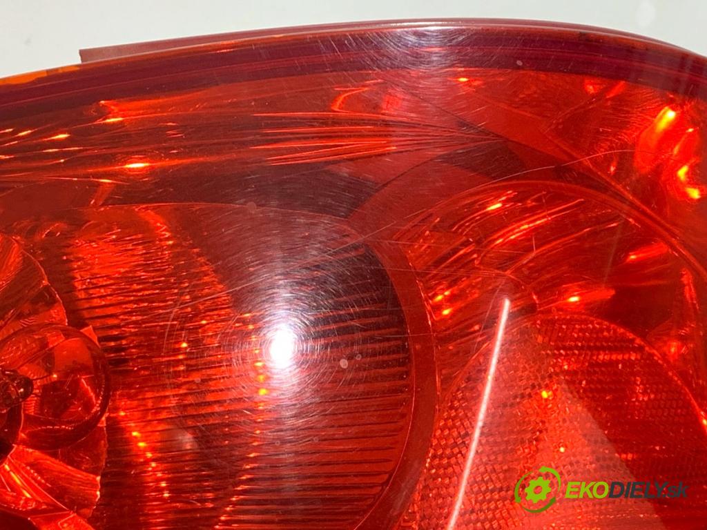 PEUGEOT 207 liftback 2007 80 kW 1.6 HDi 1560 Svetlo pravy zad 9649986680