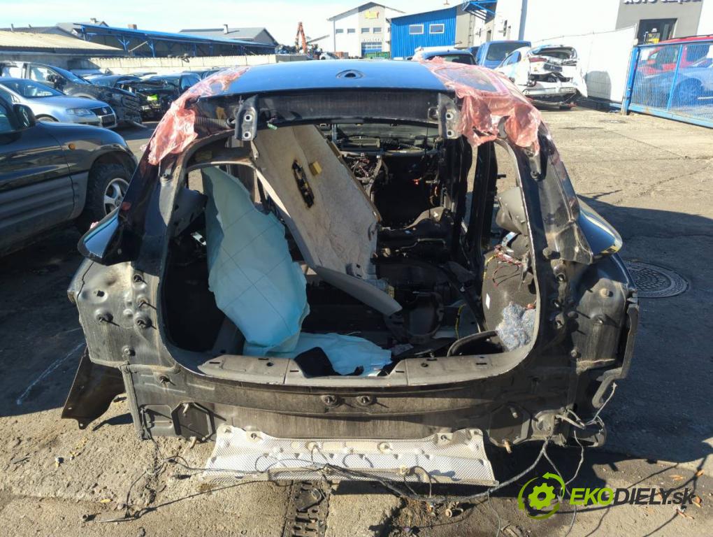 BMW F39 SUV 2019 103 kW sDrive 18 i 1499 karoséria ČTVRŤÁK: Blatník zad ľavy pravy prah strecha PODŁUŻNICA ľavy pravy
