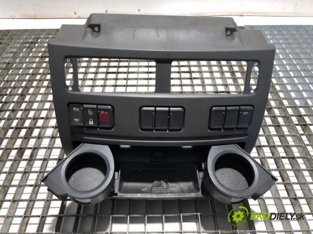 DAF XF Ciągnik siodłowy 2016 340 kW FT 460 340 kW [462 KM] olej napędowy 2012 - 2022 12900 Držiak na nápoje 1951827 (Držiak (úchyt) na nápoje)