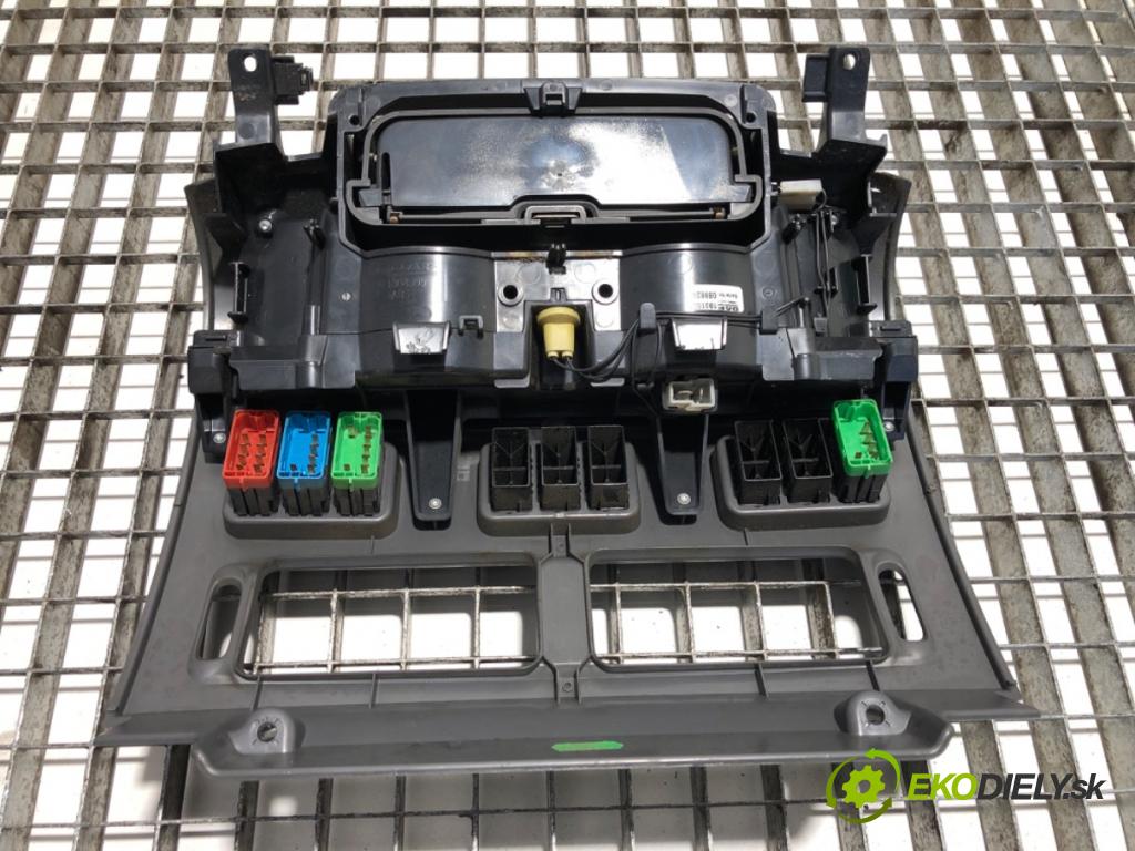 DAF XF Ciągnik siodłowy 2016 340 kW FT 460 340 kW [462 KM] olej napędowy 2012 - 2022 12900 Držiak na nápoje 1951827 (Držiak (úchyt) na nápoje)