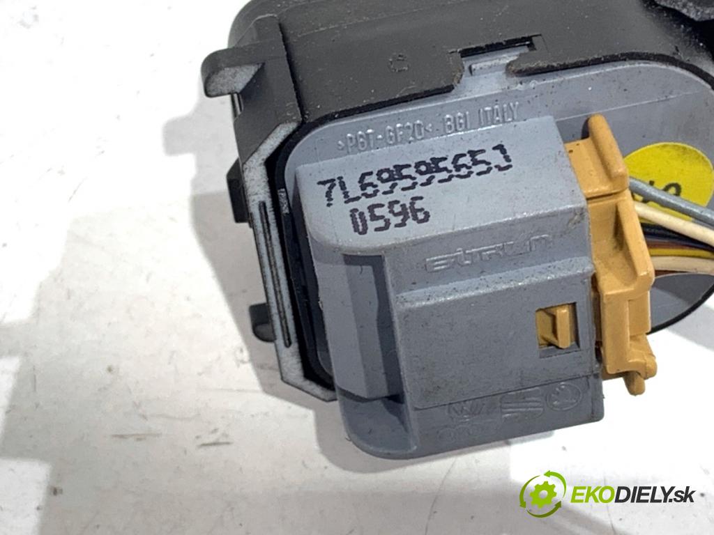 VW TOUAREG SUV 2006 206 kW 3.6 V6 FSI 3597 Prepínač nastavenia spätných zrkadiel 7L6959565J (Prepínacie páčky pod volantom)