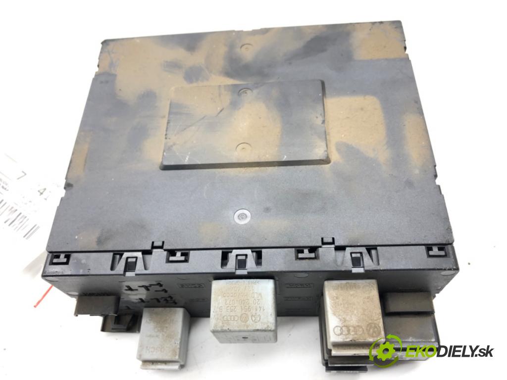 AUDI A3 8P liftback 2005 77 kW 1.9 TDI 1896 Modul BORDNETZ 8P0907279C (Riadiaca jednotka ostatné)