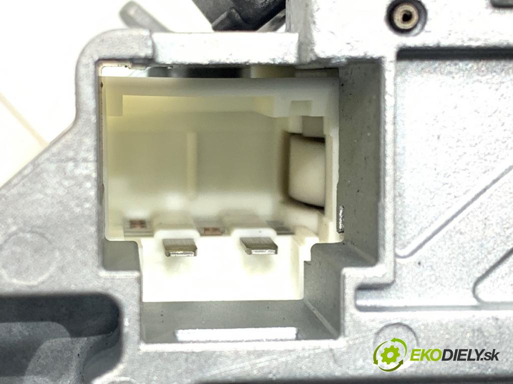 OPEL ASTRA H liftback 2005 74 kW 1.7 CDTI (L48) 1686 spinačka (Spínacia skrinka)